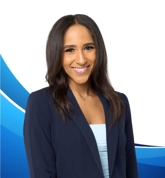 Lexi Eisa, Associate